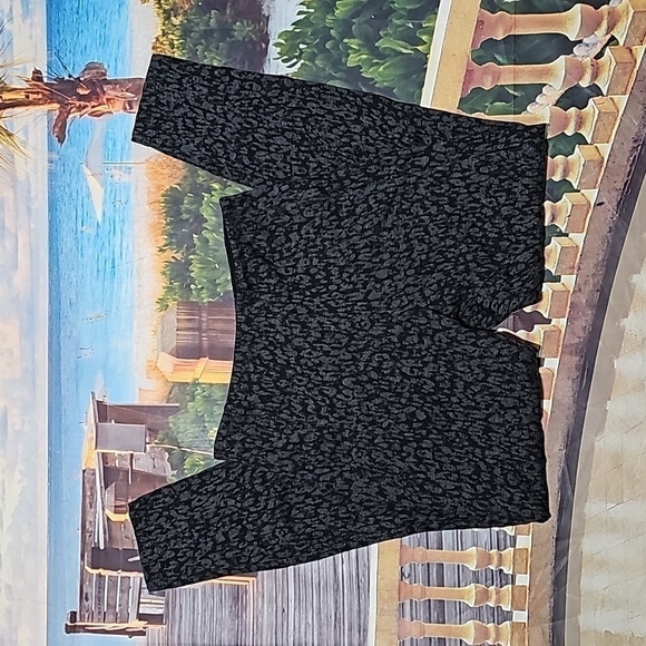 Lysse Black Gray Leggings Size Small - Picture 2 of 5